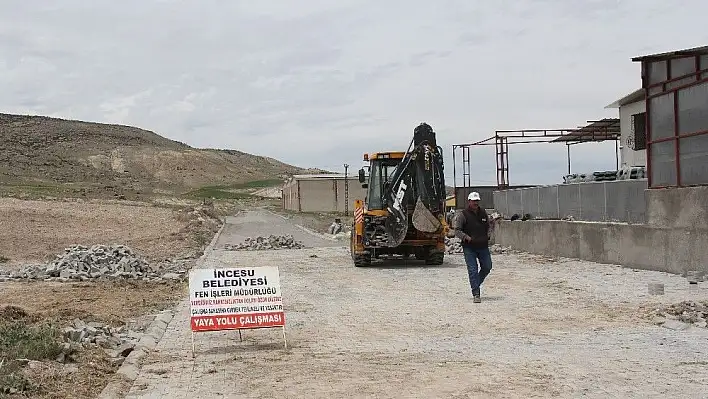 İncesu Belediyesi Süksün Mahallesinde parke çalışmalarına devam ediyor