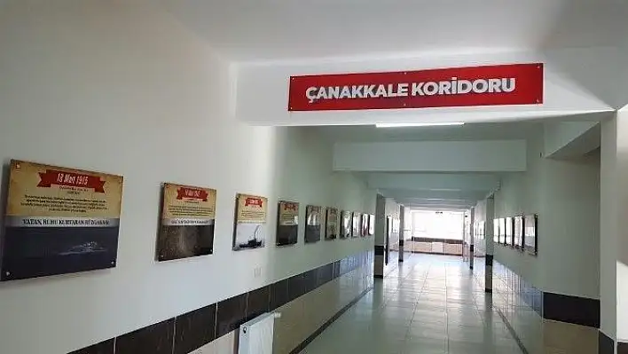 Eğitimci Müdürlerden Başkan Karayol'a teşekkür plaketi