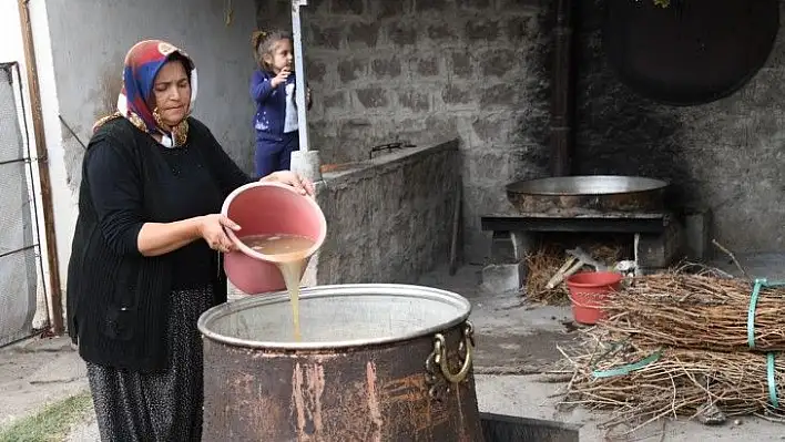 İncesu üzümü pekmeze nasıl dönüşüyor?