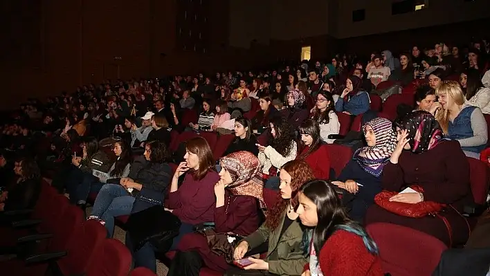 İncon Dansçıları Yarın Şehir Tiyatrosu'nda