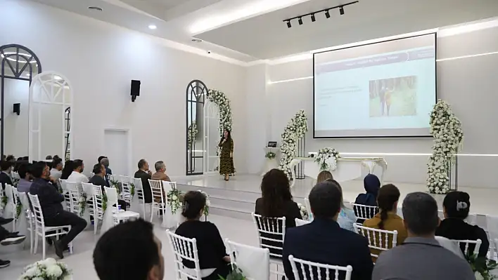 'İnsan hayatını etkileyen en önemli kararlar eş seçimi ve iş seçimidir.'