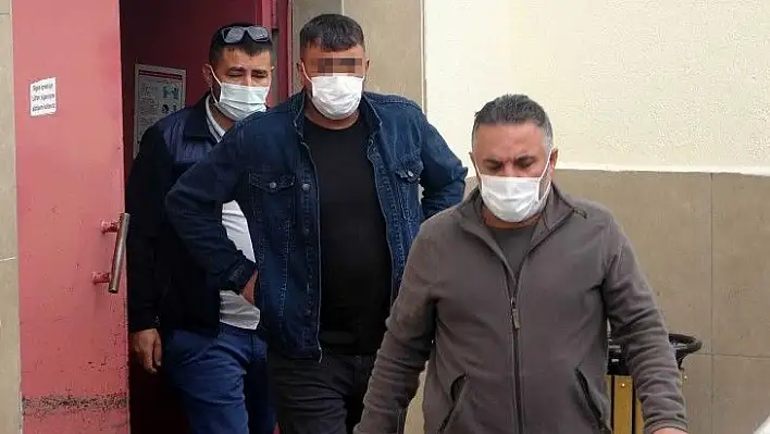 İşten çıkarılınca iş makinesi ve kulübeyi ateşe veren operatör yakalandı