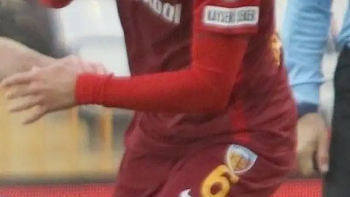 İstikbal Mobilya Kayserispor'da ikinci yarının ilk cezalı oyuncusu Şamil Çinaz