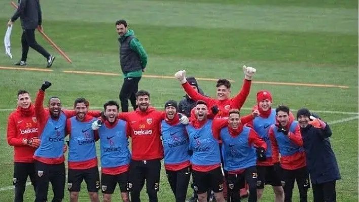 İstikbal Mobilya Kayserispor'da yüzler gülüyor