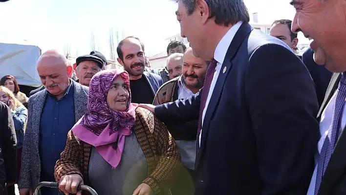 Ataş, '31 Mart'ta kucaklaşalım ve bunlara bir ders verelim'