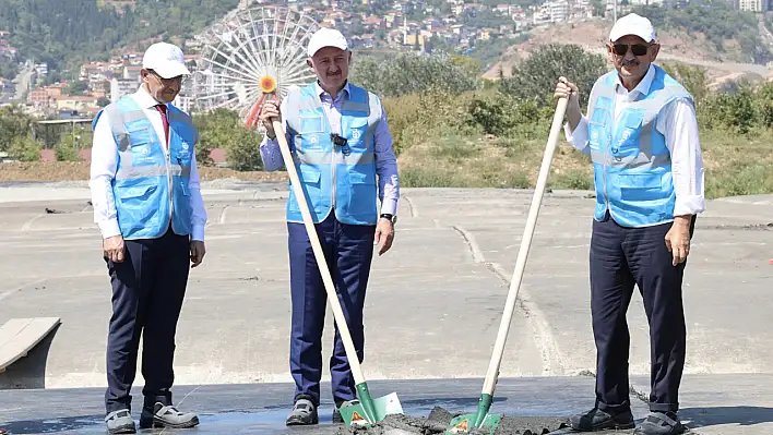 'İzmit Körfezi'nden 33 milyon metreküp çamur çıkaracağız'