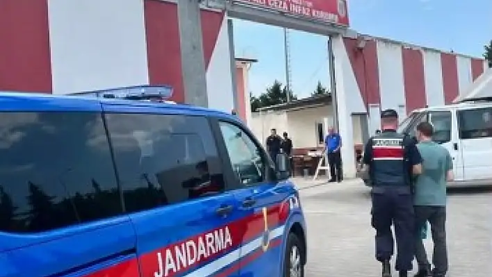 Jandarma'dan FETÖ'ye operasyon: Kilit isimler yakalandı
