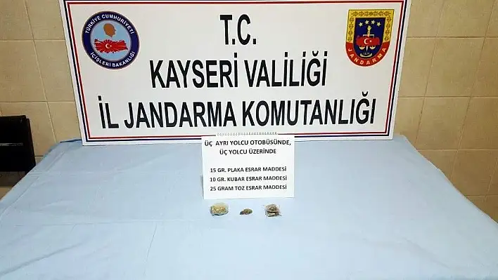 Jandarmadan kaçak sigara ve uyuşturucu operasyonu
