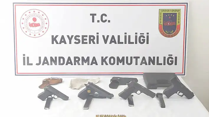 Jandarmadan tabanca operasyonu... Gözaltılar var!