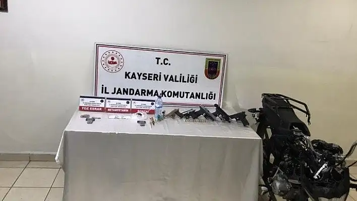 Jandarmadan uyuşturucu operasyonu: 5 gözaltı