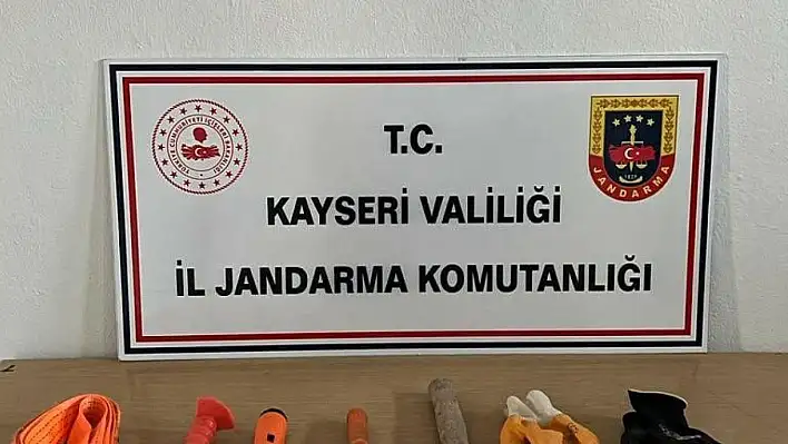 Kaçak kazıya suçüstü: 2 Gözaltı