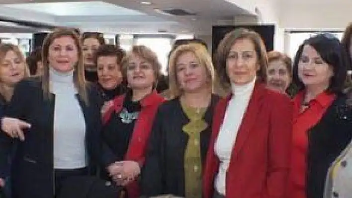 KADINLAR GÜÇLERİNİ BİRLEŞTİRDİ