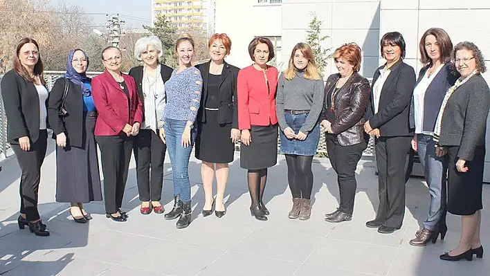 Kadınlar, şiddete ve ayrımcılığa karşı sözleşti