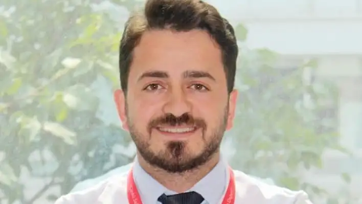 Kadınların vazgeçilmezi topuklular birçok soruna neden oluyor