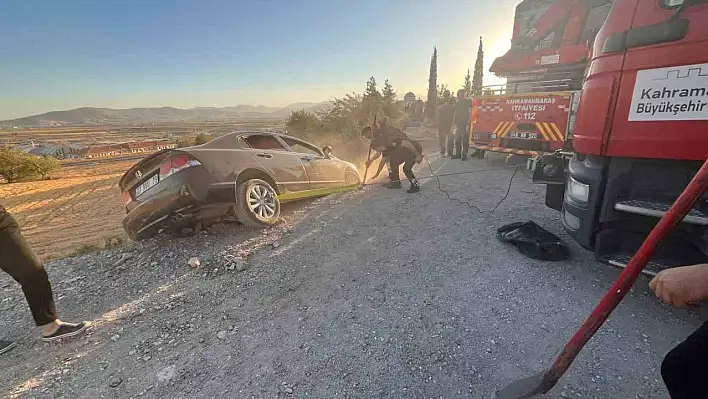 Direksiyon hakimiyetini kaybetti, şarampole indi