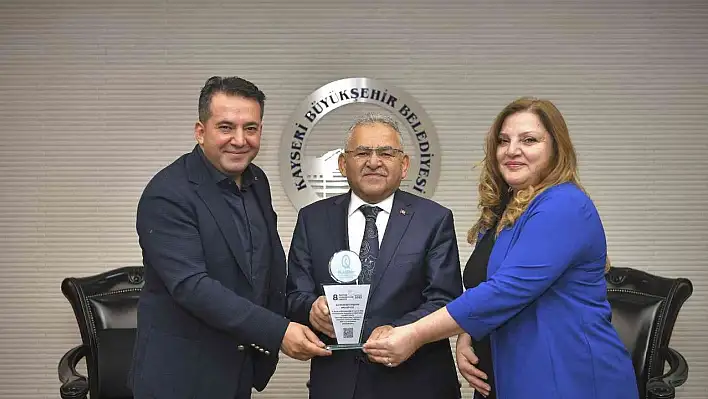 KalDer'den Büyükkılıç'a teşekkür plaketi
