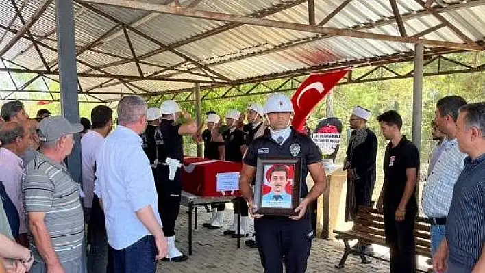 Kansere yenik düşen polis son yolculuğuna uğurlandı