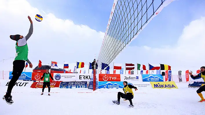 Kar Voleybolu Avrupa Kupası Türkiye ayağı yine Erciyes'te