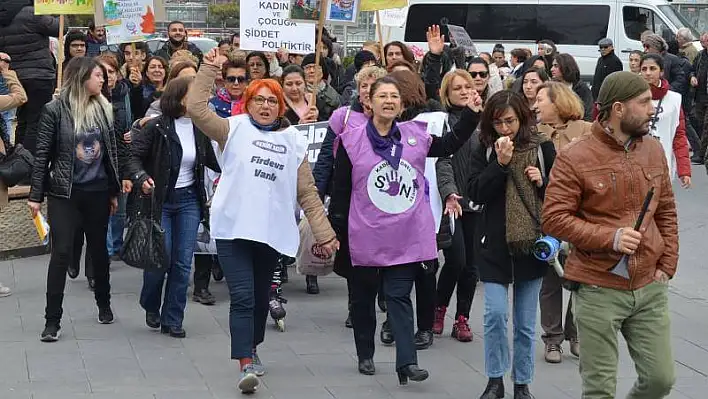 Karaoğlu: Şiddet insanlık suçudur ve asla bahanesi yoktur