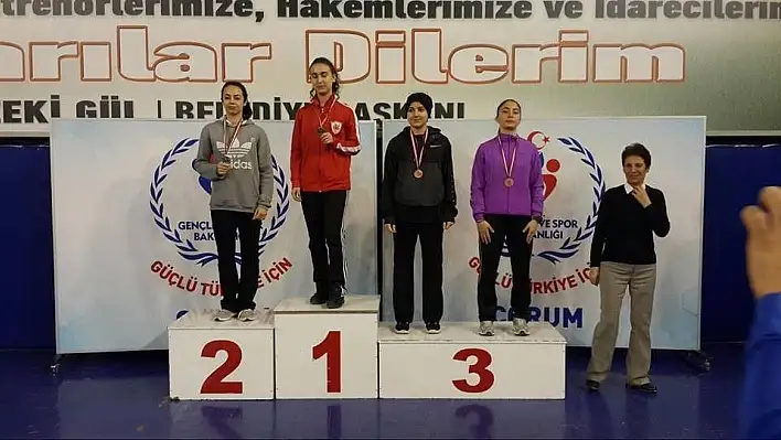 Karate Türkiye Şampiyonası'ndan 3 Madalya