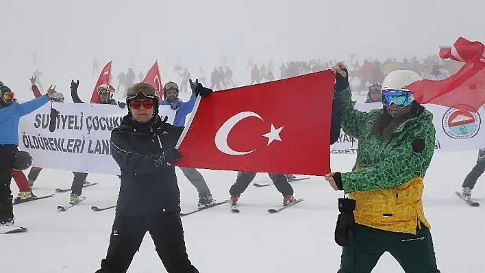 130 kayakçı şehitler için tek ses tek yürek oldu