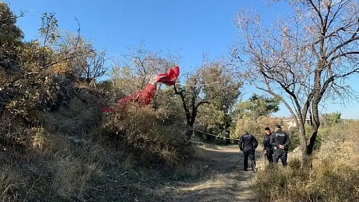 Paraşütçü hayatını kaybetti