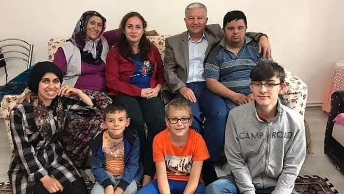 Kaymakam Duru Down Sendromlu Ramazan'a aile Ziyaretinde Bulundu
