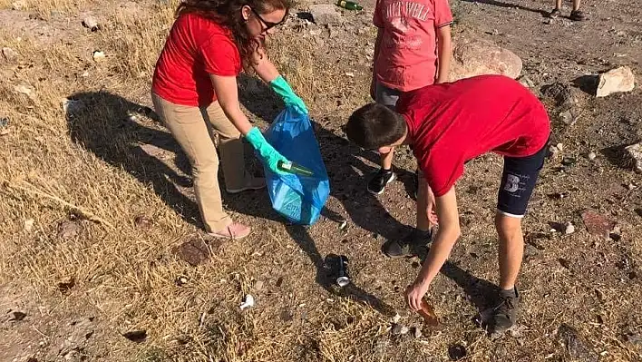 Kaymakam çöp topladı