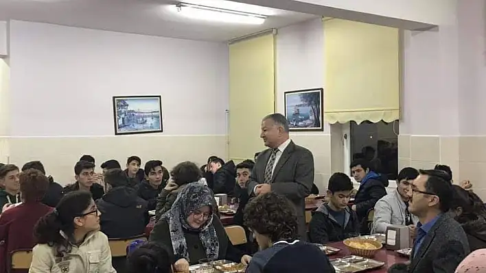 Kaymakam Duru, Fen Lisesi'ni ziyaret etti
