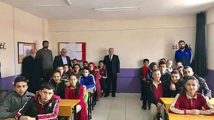 Kaymakam Duru Soysallı'lı Öğrencilerle Söyleşi Yaptı
