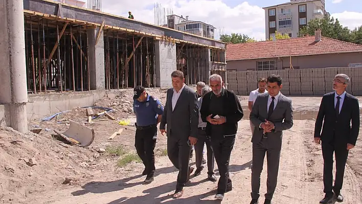 Kaymakam Karakaş'tan okul inşaatına ziyaret