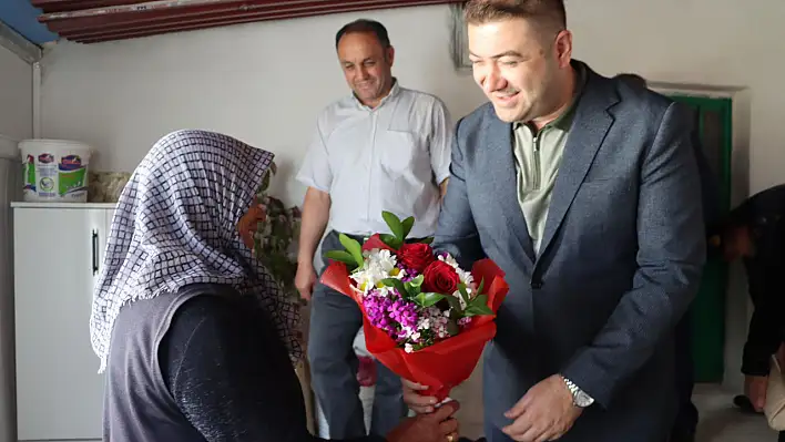 Kaymakam şehit ailelerini unutmadı