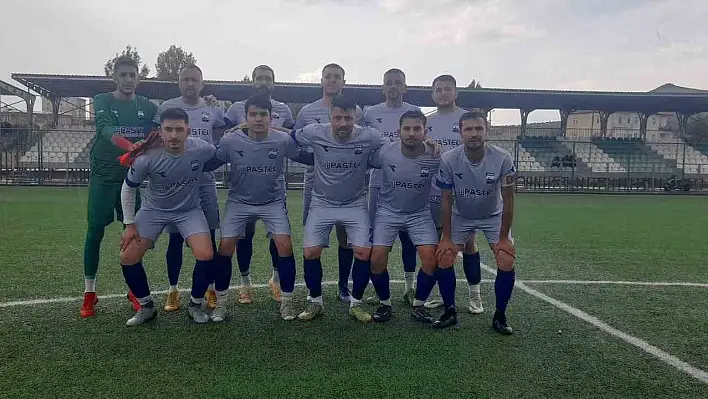 Amaratspor'un 3-0 galibiyet sevinci