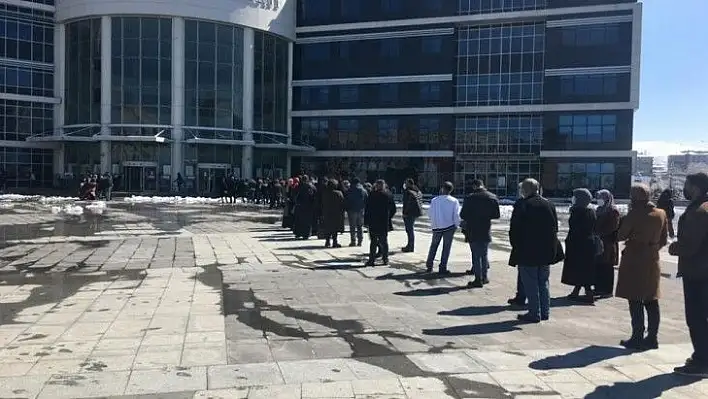 Kayseri Adliyesi'nde yoğunluk