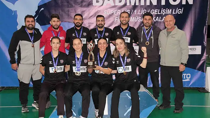 Kayseri Badminton'dan büyük başarı