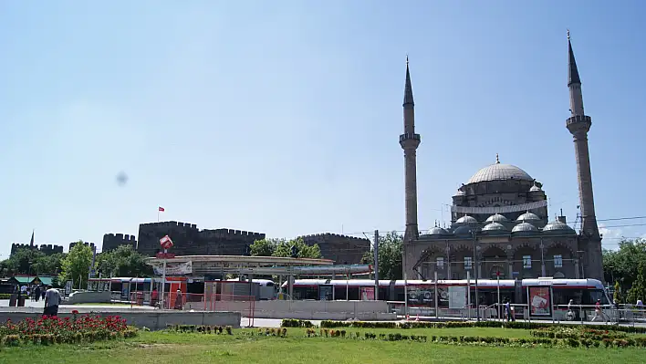 Kayseri Büyükşehir Belediyesi Cumhuriyet Meydanı'na bakın ne yapacak? Karar çıktı