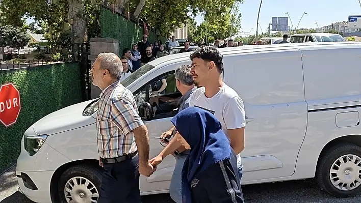 Kayseri'de 1 dakika ile sınavı kaçırdı!