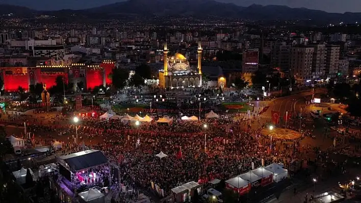 Kayseri'de 15 Temmuz coşkusu yaşandı