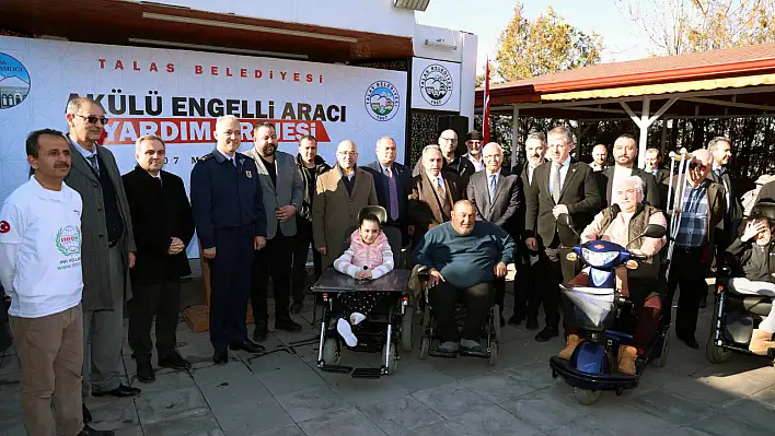 Kayseri'de 23 akülü araç dağıtıldı