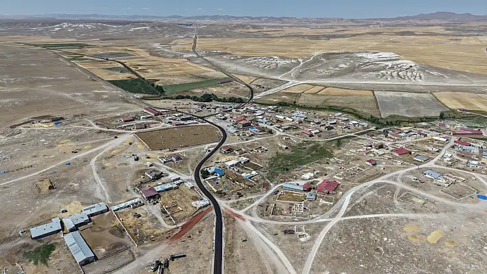 Kayseri'de 4 mahallenin yolu yenilendi