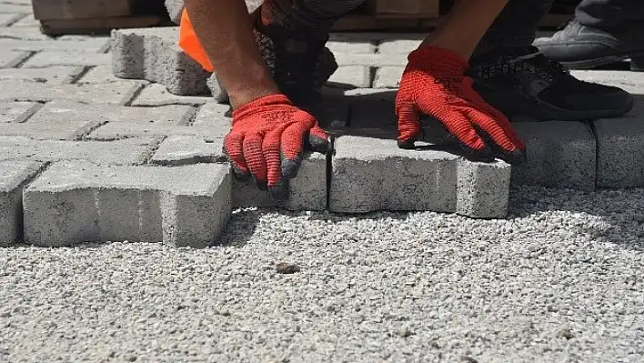Kayseri'de 5 bin m²lik yol 60 günde yenilenecek