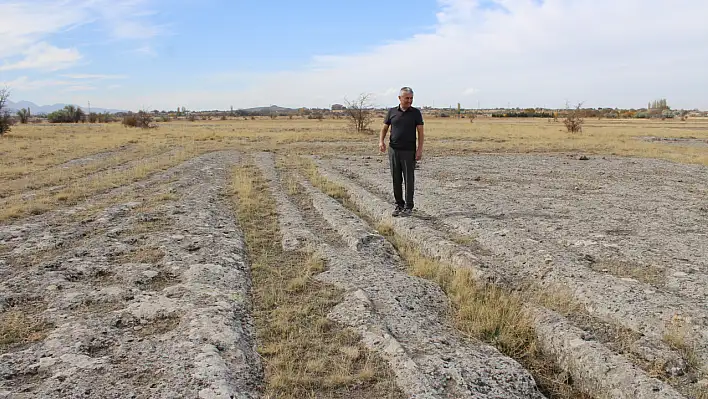 Kayseri'de 7 mahalleyi barındıran vadideki gizemli izler!