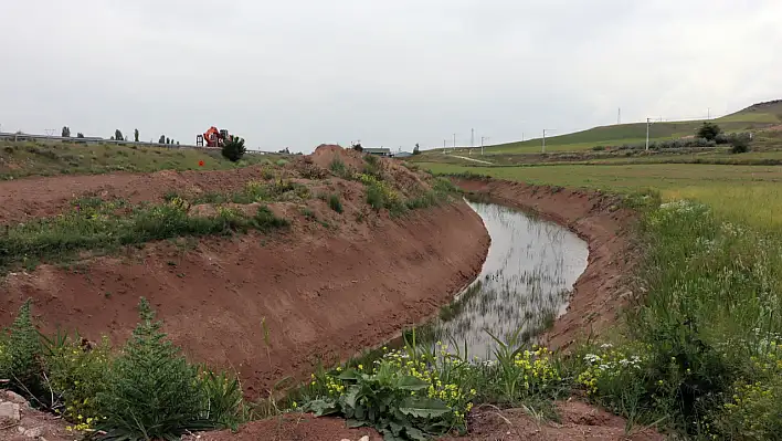 Kayseri'de açılan kanal mahallelinin kabusu oldu