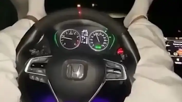 Kayseri'de ayaklarıyla araç kullandı!