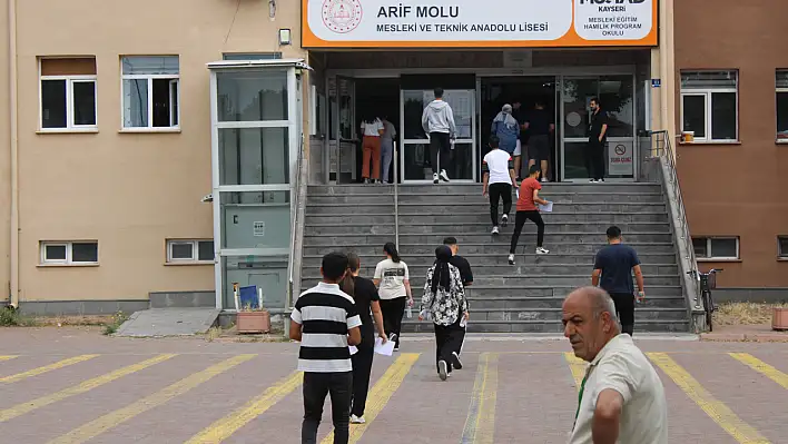 Kayseri'de AYT heyecanı