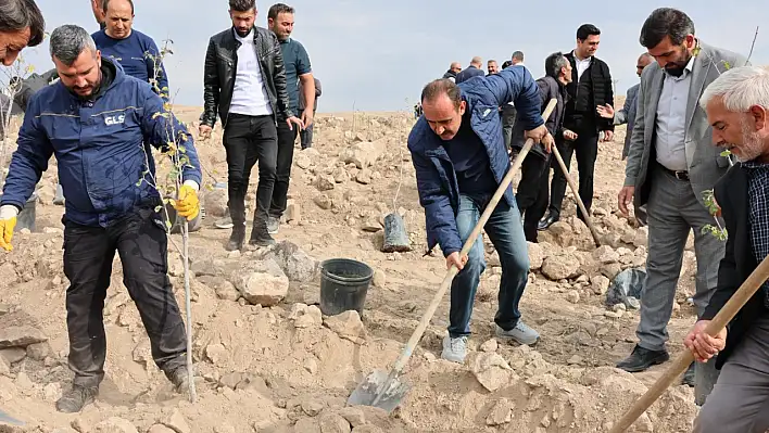 Kayseri'de başkan da seferberliğe katıldı! Çalışmalar aralıksız devam ediyor
