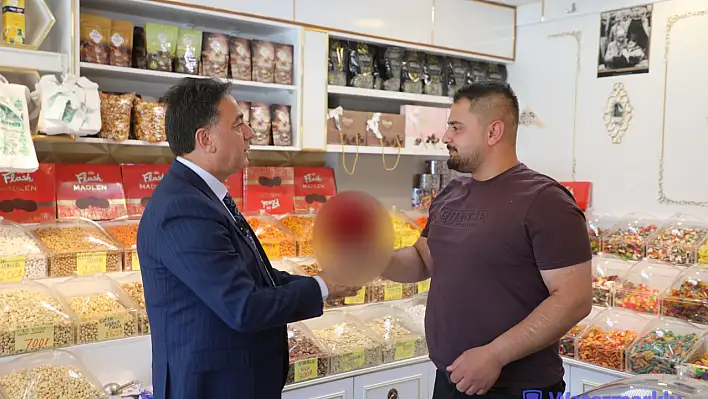 Kayseri'de Başkan esnafa bakın ne hediye etti?