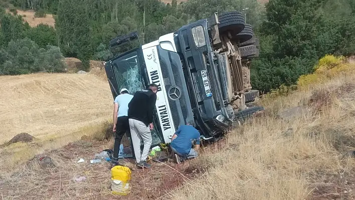 Kayseri'de beton mikseri devrildi: 1 kişi...