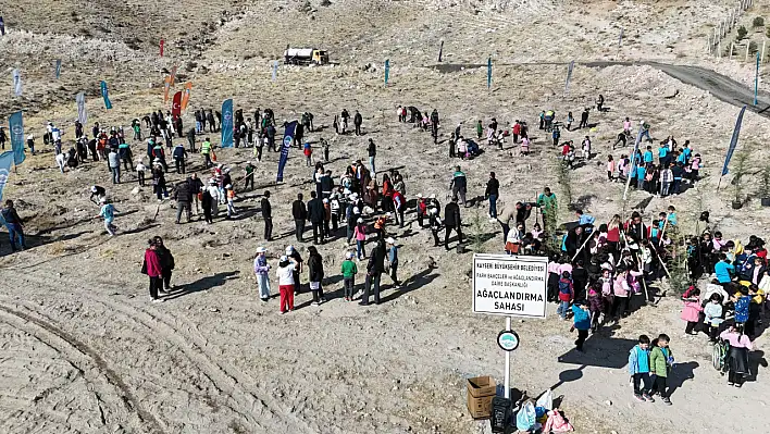 Kayseri'de binlerce fidan toprakla buluştu
