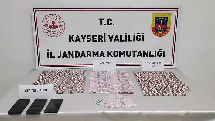 Kayseri'de binlerce hap ele geçirildi